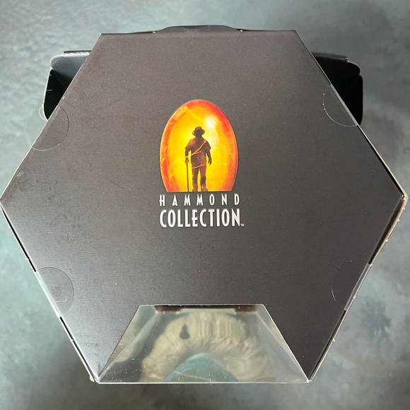 Jurassic World Hammond Collection Bubbles Up Jimmy Buffett Figure - Picture 6 of 9